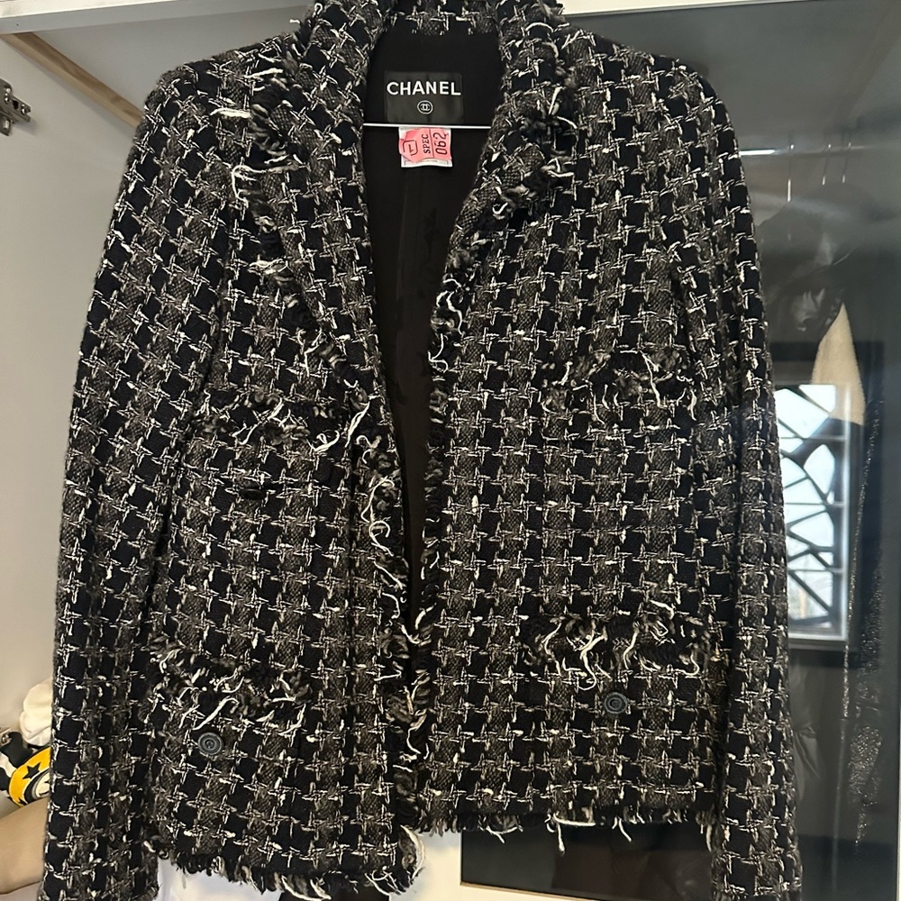 CHANEL Black and White Textured Jacket